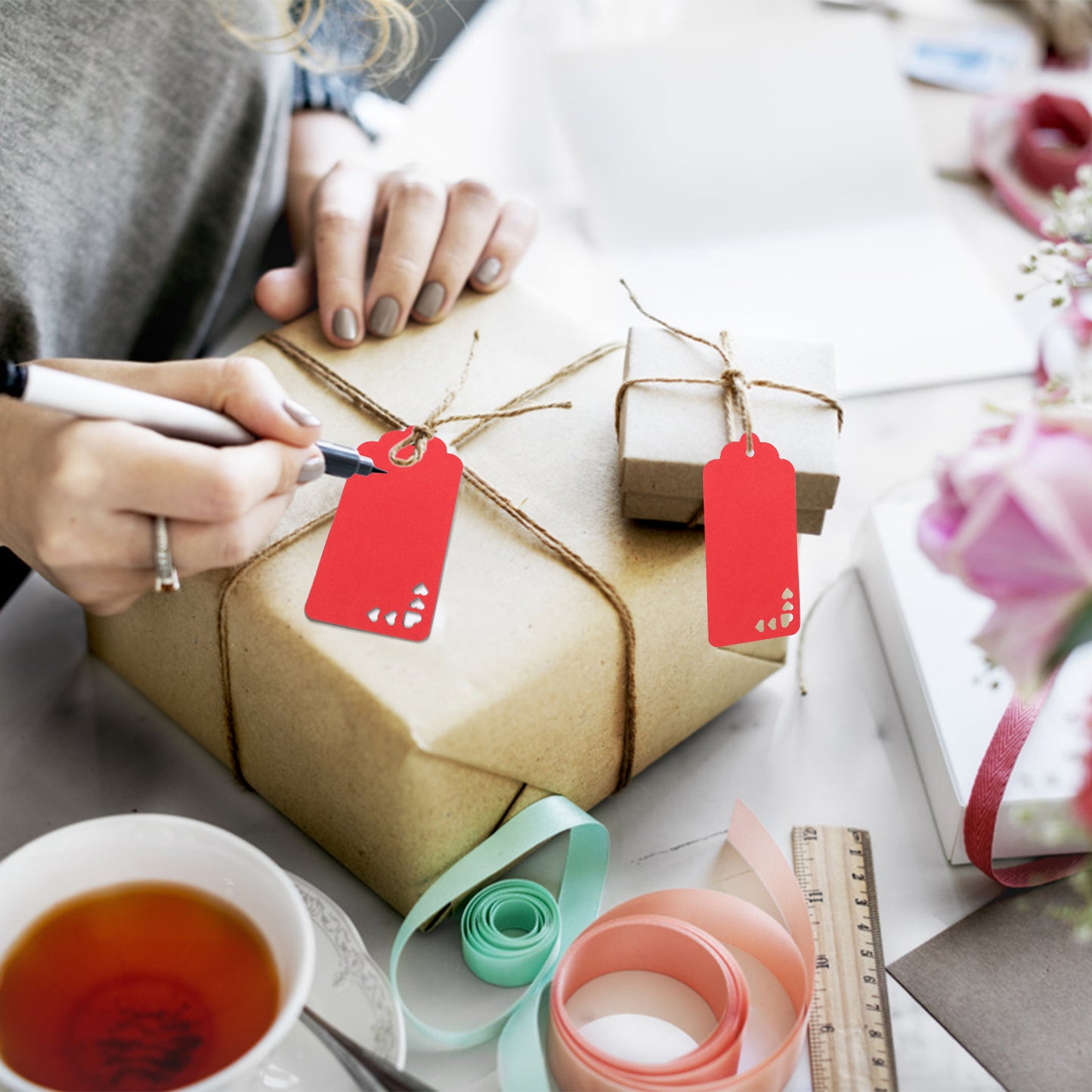 G2PLUS Red Gift Tags, 100PCS Red Paper Gift Tags with String, Hollow Heart Gift Tags, Blank Labeling Tags, for Christmas, Valentine's, Gift Wrapping, DIY Arts, Crafts (1.8''x3.7'')