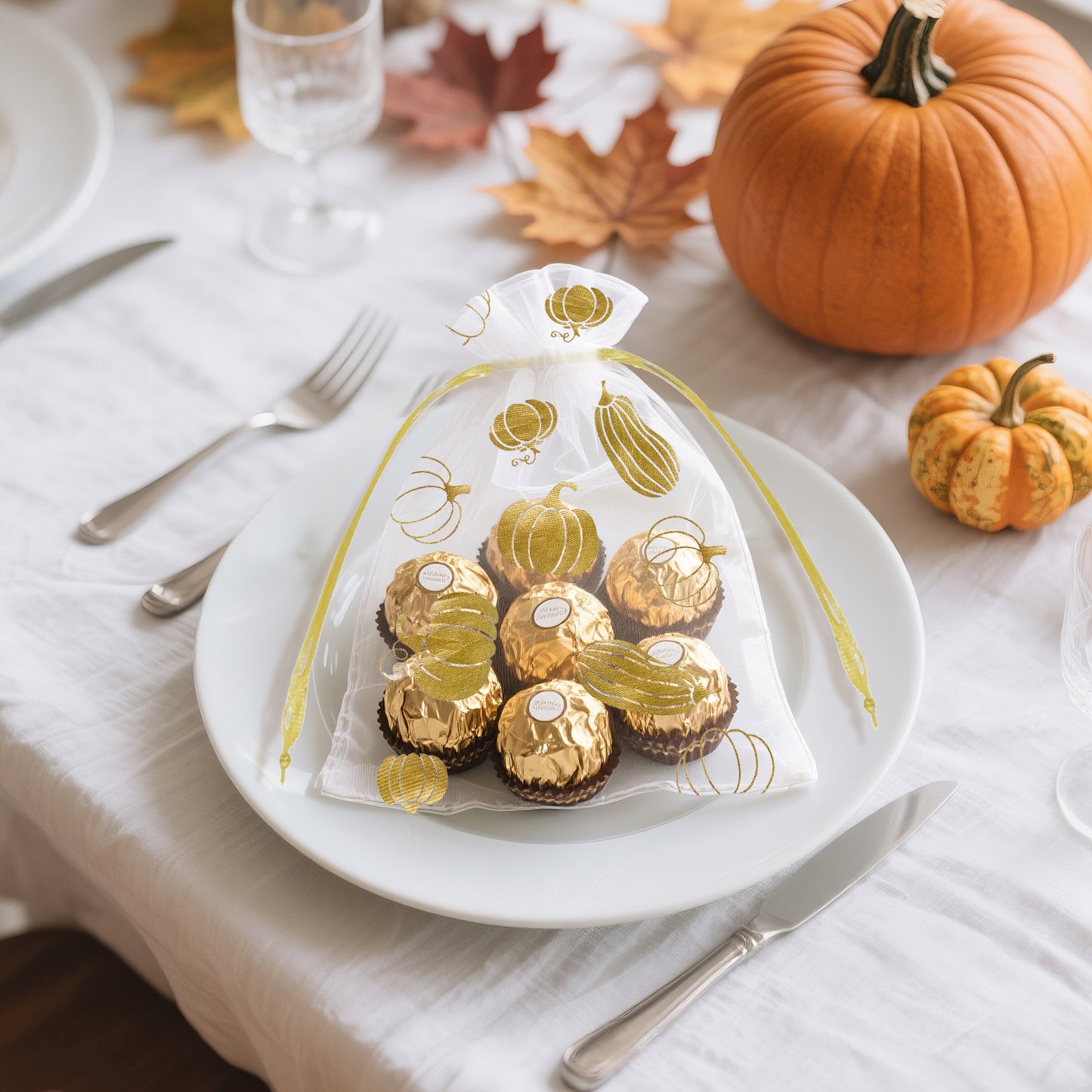 G2PLUS 50Pcs Fall Drawstring Organza Bags 4x6 In - Thanksgiving Organza Bags, White Sheer Mesh Pouches, Gold Pumpkin Candy Treat Bag for Wedding, Baby Shower, Autumn Holiday Party Favors