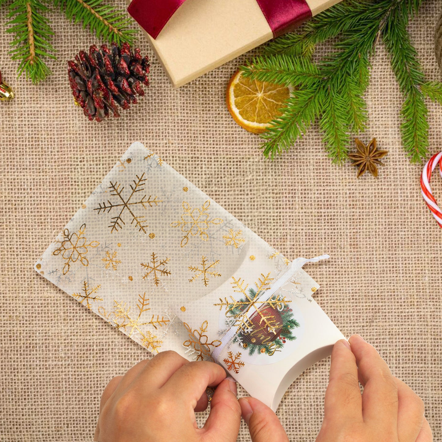 G2PLUS Christmas Drawstring Organza Bags, 50PCS Snowflake Organza Gift Bags, Gold Christmas Organza Bags 4x6, Mesh Sheer Organza Pouches, Xmas Winter Holiday Organza Bags for Jewelry, Candy, Goodies