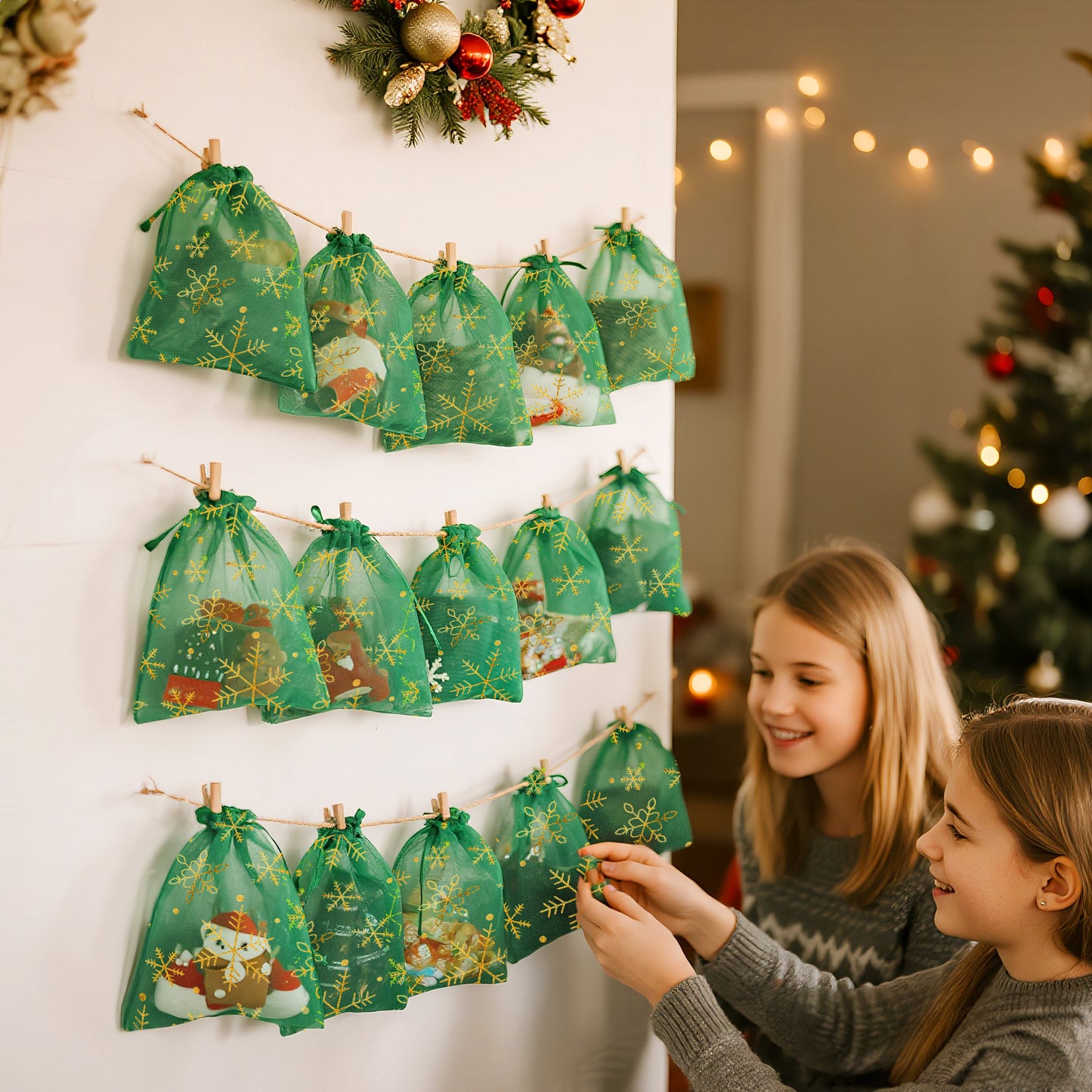 G2PLUS Christmas Drawstring Organza Bags 4x6-50PCS Christmas Snowflake Organza Gift Bags, Green Sheer Mesh Pouches, Xmas Winter Holiday Sheer Mesh Bag for Jewelry, Candy, Goodies