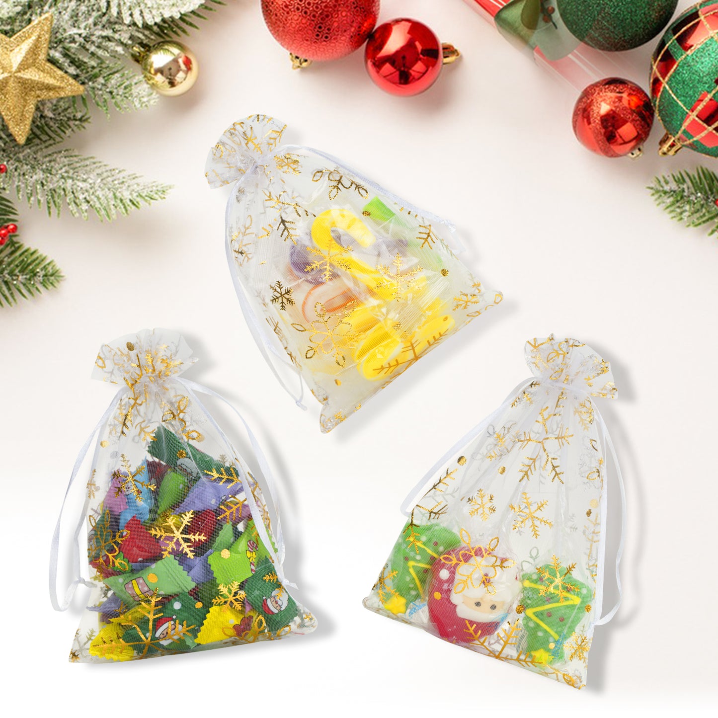 G2PLUS Christmas Drawstring Organza Bags, 50PCS Snowflake Organza Gift Bags, Gold Christmas Organza Bags 4x6, Mesh Sheer Organza Pouches, Xmas Winter Holiday Organza Bags for Jewelry, Candy, Goodies