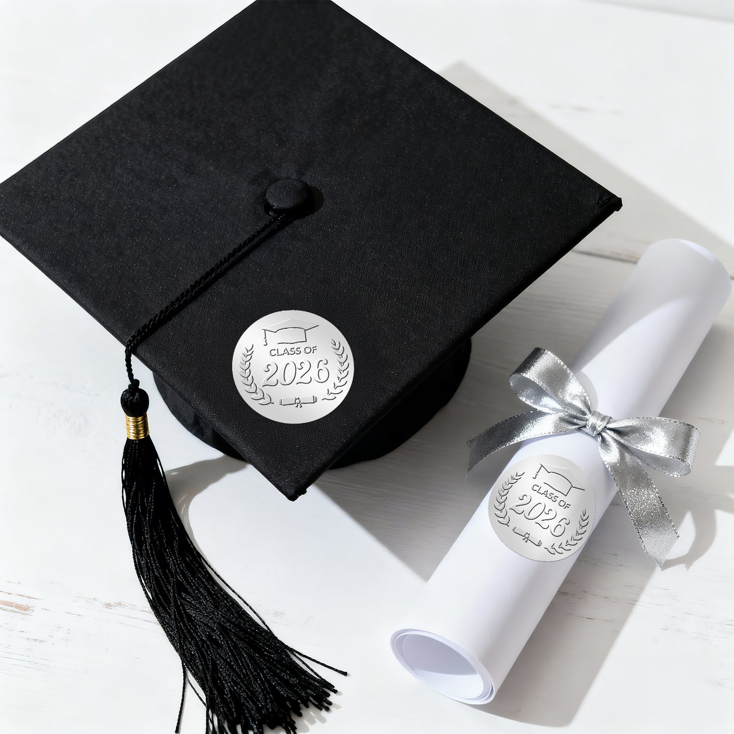 G2PLUS 100Pcs Class of 2026 Stickers - Silver Foil Embossed Graduation Stickers 2 Inch Graduation Cap Envelope Seal Labels for Diplomas Certificates Gradutes Awards Invitation Party Favors