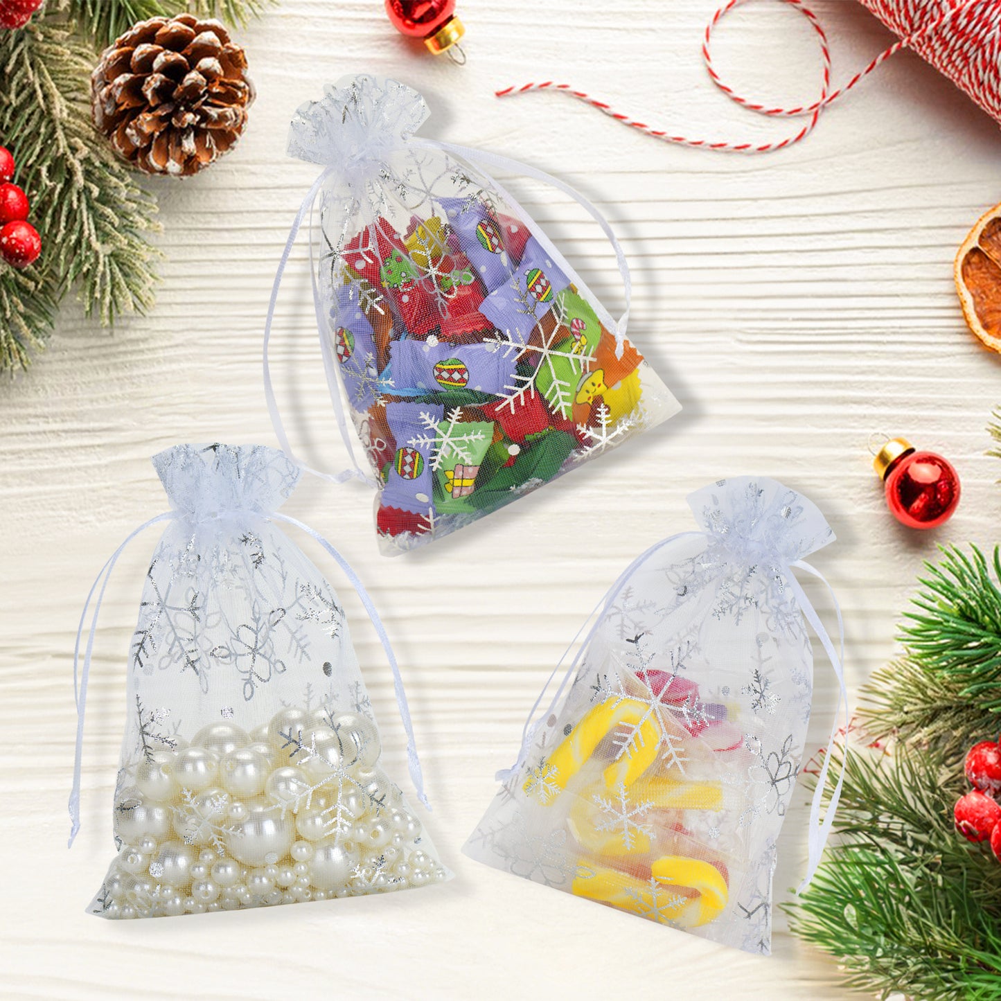 G2PLUS Christmas Drawstring Organza Bags, 50PCS Snowflake Organza Gift Bags, White Christmas Organza Bags 4x6, Mesh Sheer Organza Pouches, Xmas Winter Holiday Organza Bags for Jewelry, Candy, Goodies
