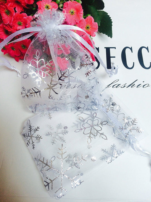 100 PCS 2.7’’ x 3.5’’ Organza Wedding Gift Bags Drawstring Jewelry Pouch Bags Silver White Snowflakes Printed Sheer Party Favor Bags - G2plus
